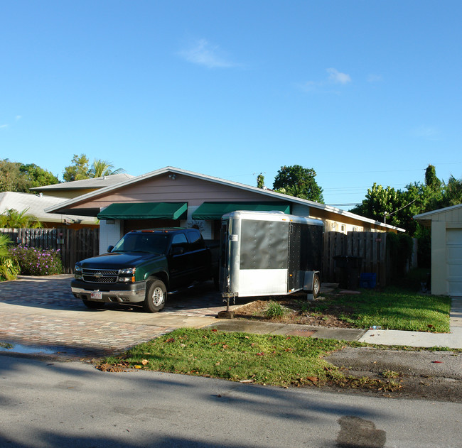 1643 NE 5th St in Fort Lauderdale, FL - Building Photo - Building Photo