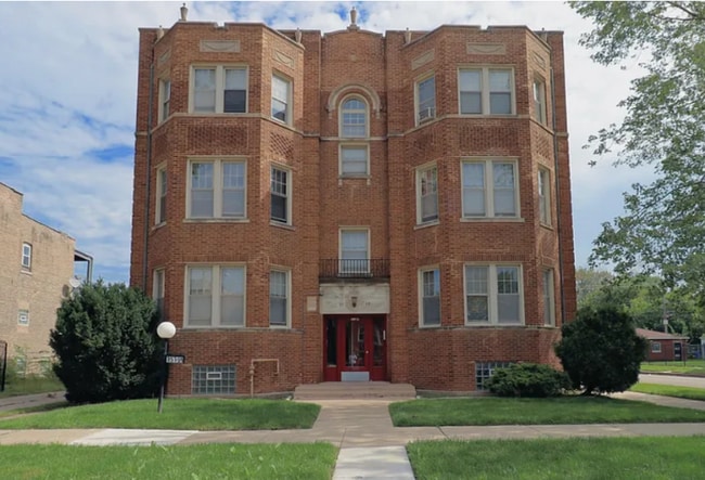 106 E 72nd St