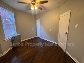 5903 W Huron St in Chicago, IL - Building Photo - Building Photo