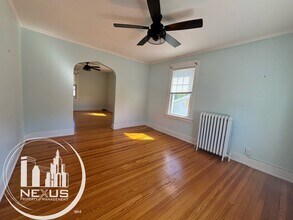 215 Division Ave in Shelton, CT - Building Photo - Building Photo