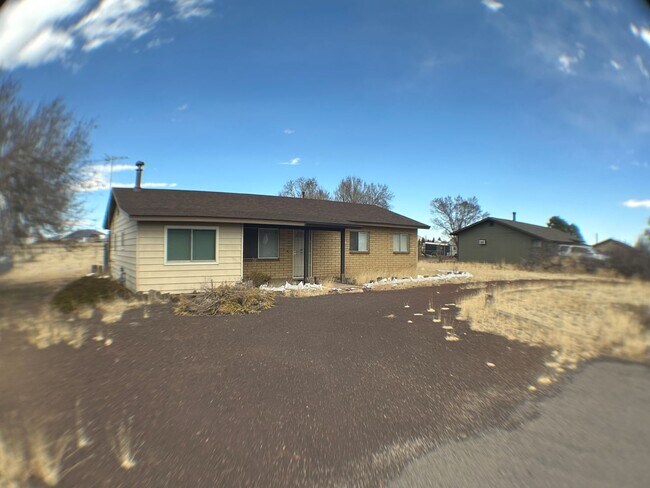 7939 Moonbeam Dr in Flagstaff, AZ - Building Photo - Building Photo