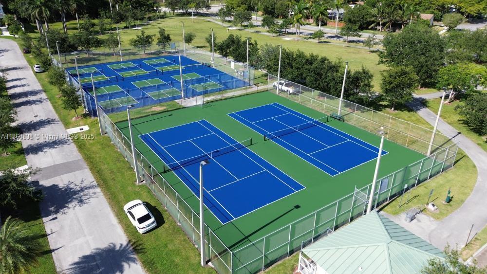 8034 SW 199th Terrace in Cutler Bay, FL - Building Photo