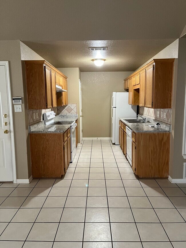 4504 John David Dr in Killeen, TX - Building Photo - Building Photo