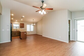 410 E Daniella Dr in San Tan Valley, AZ - Building Photo - Building Photo