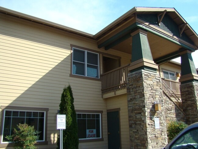 property at 735 N Main St