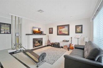 8101 SW 198th St in Cutler Bay, FL - Building Photo - Building Photo