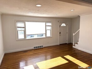 1584 Madison Ave in Bridgeport, CT - Building Photo - Building Photo