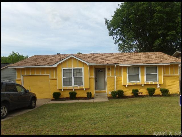 property at 26 Rosemoor Dr