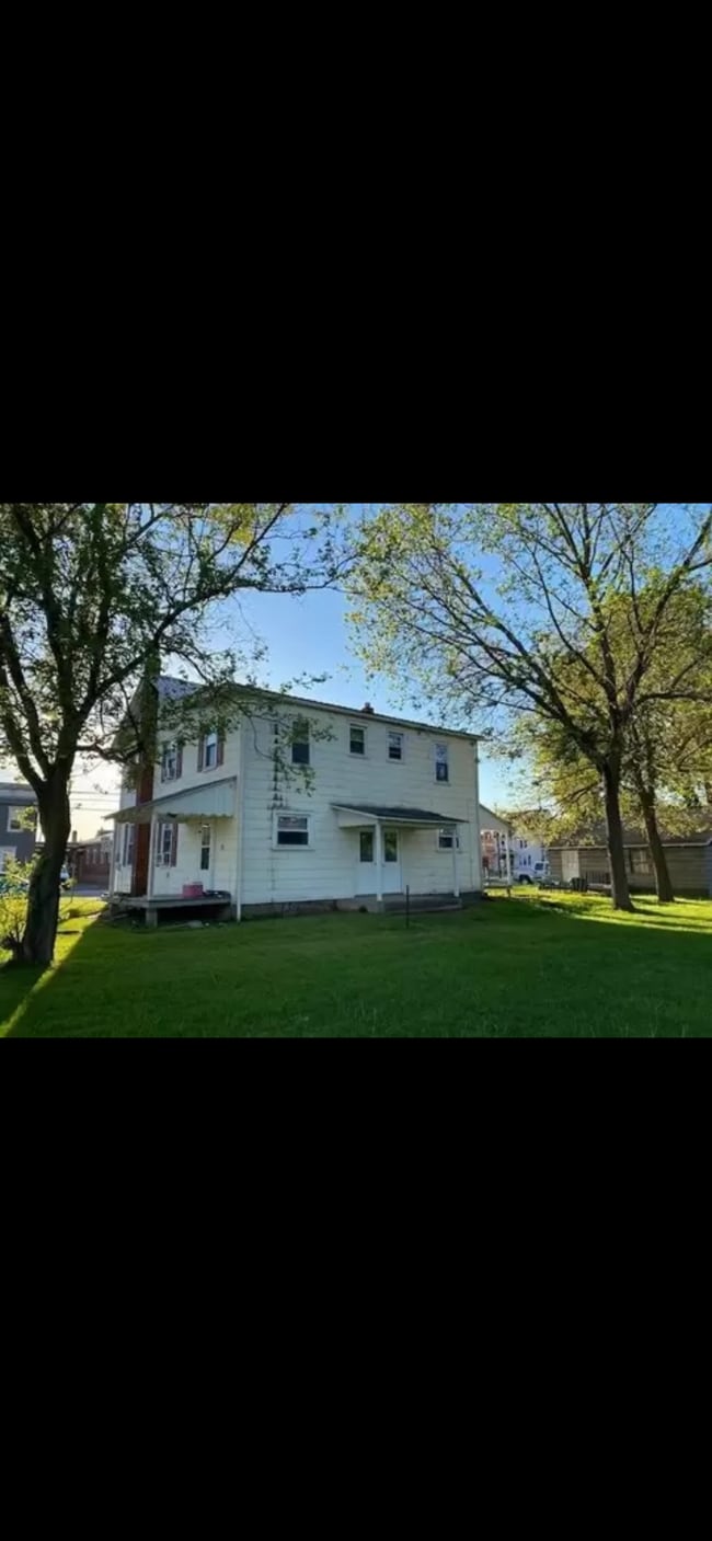 310 Broad St, Unit 312 in Nescopeck, PA - Building Photo - Building Photo