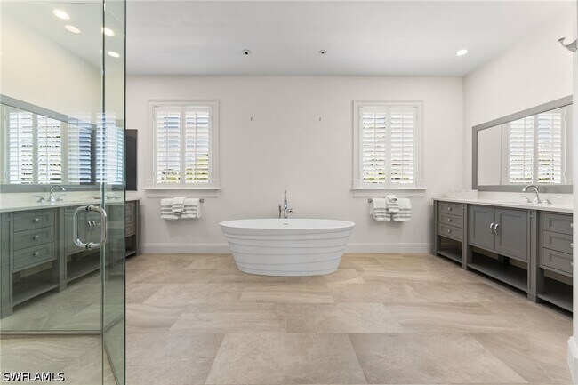 property at 2325 Lantern Ln