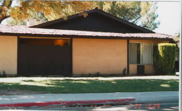 931 Monarch St in Hemet, CA - Building Photo