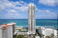 Akoya in Miami Beach, FL - Building Photo - Building Photo