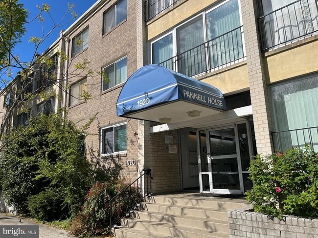 property at 1920 Naylor Rd SE