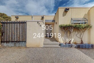 876 Tramway Ln Ct NE in Albuquerque, NM - Building Photo - Building Photo
