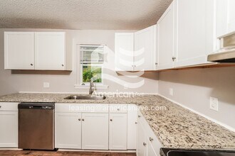 820 Vanderbilt St in Birmingham, AL - Foto de edificio - Building Photo