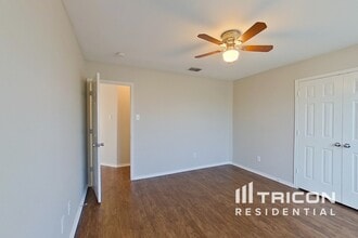 1714 La Caya Dr in Mansfield, TX - Foto de edificio - Building Photo