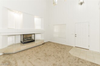10996 Calcedonian St in Las Vegas, NV - Building Photo - Building Photo