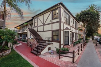 2104 E Florida St in Long Beach, CA - Building Photo - Primary Photo