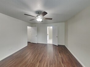 31702 Regal Park Ct in Conroe, TX - Building Photo - Building Photo