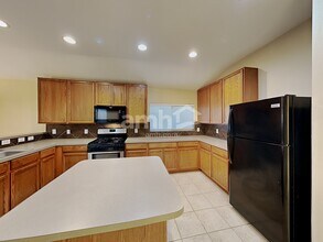 16623 Grenada Falls Dr in Houston, TX - Building Photo - Building Photo