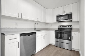 1620 NW 18th St in Miami, FL - Building Photo - Building Photo