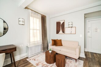 238 W 73rd St in New York, NY - Building Photo - Building Photo