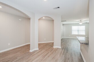 26123 Hals Dr in Magnolia, TX - Building Photo - Building Photo