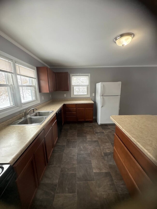 326 N 6th St in Monmouth, IL - Building Photo - Building Photo