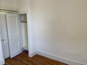 5 Myrtle St, Unit 10 in Boston, MA - Foto de edificio - Building Photo