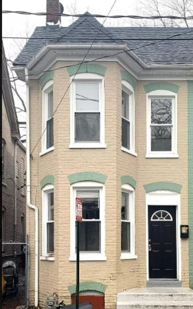 property at 15 E Lee St