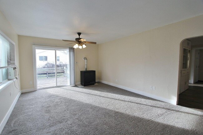 321 West Blvd in New Plymouth, ID - Building Photo - Building Photo