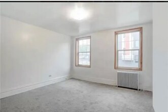 4637 Plummer St in Pittsburgh, PA - Foto de edificio - Building Photo