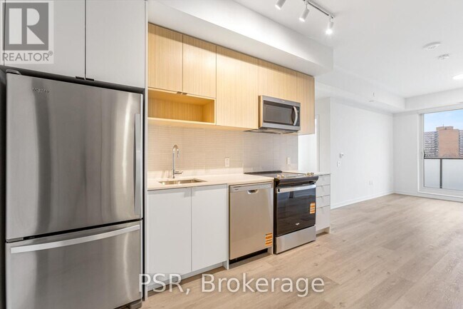 4365 Bloor St W in Toronto, ON - Building Photo - Building Photo