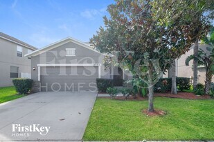 10833 Kirkwall Port Dr in Wimauma, FL - Building Photo