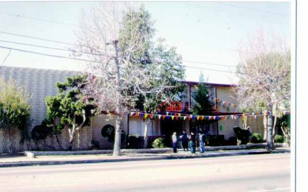 6655 Woodley Ave in Van Nuys, CA - Building Photo - Building Photo