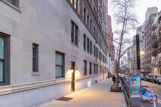 941 Park Ave in New York, NY - Foto de edificio - Building Photo