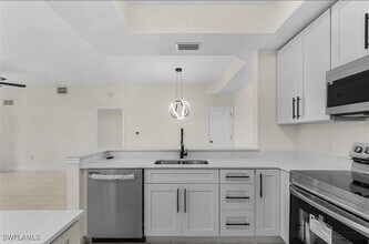 9065 Colby Dr in Ft. Myers, FL - Building Photo - Building Photo
