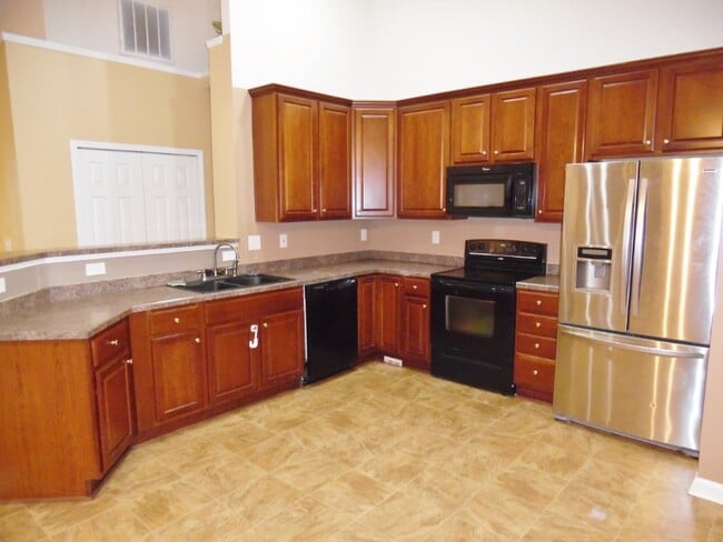 422 Plamondon Dr in Simpsonville, SC - Building Photo - Building Photo