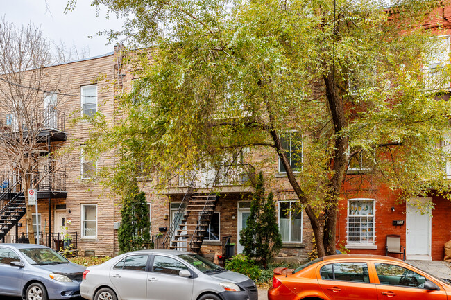 110 Lafleur Rue in Verdun, QC - Building Photo - Building Photo