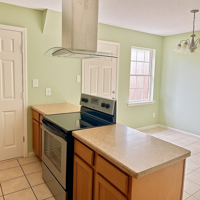 19 Houmas Pl in Destrehan, LA - Foto de edificio - Building Photo