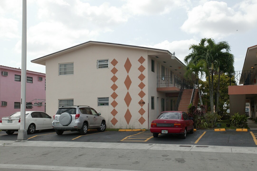 138 W 26th St in Hialeah, FL - Building Photo