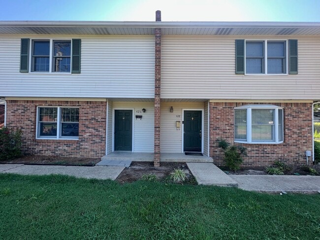 426-428 Moody Ave in Martin, TN - Building Photo - Building Photo