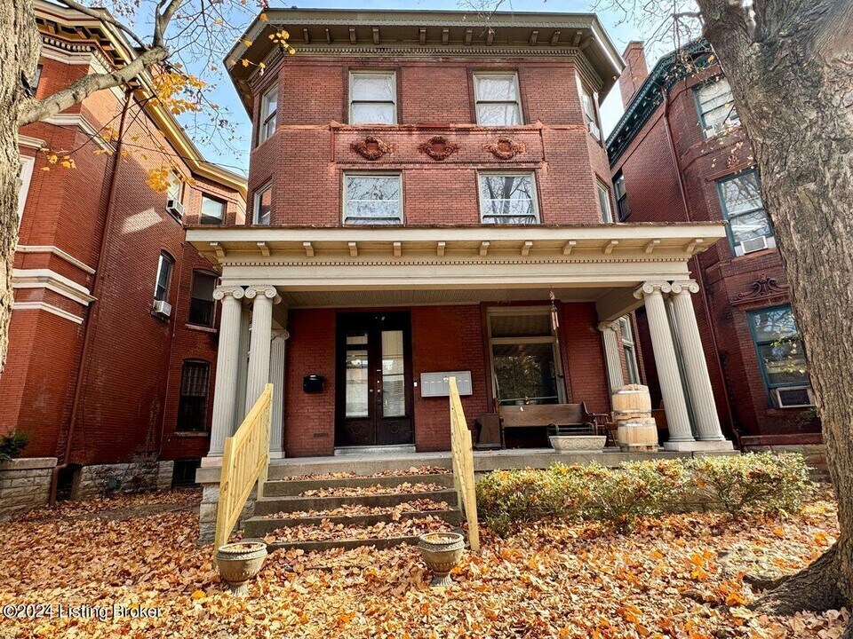 1393 S 3rd St-Unit -8 in Louisville, KY - Building Photo