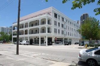 1601-1607 NE 2nd Ave in Miami, FL - Foto de edificio - Building Photo