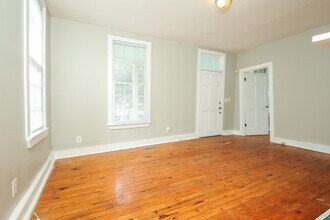 34 Mary St in Charleston, SC - Building Photo - Building Photo