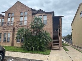 203 Martingale in Laredo, TX - Building Photo