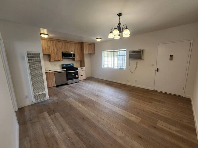 914 Felspar St in San Diego, CA - Building Photo - Building Photo