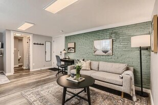 2805 E 16th Ave in Denver, CO - Building Photo