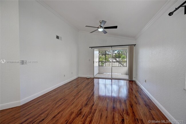 2850 N Oakland Forest Dr in Oakland Park, FL - Building Photo - Building Photo