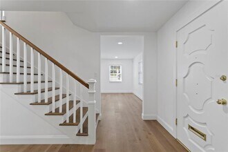 4704 W Brookwood Dr in Tampa, FL - Building Photo - Building Photo